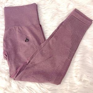 NWOT Ryderwear Women’s Seamless Staples Leggings Size Medium